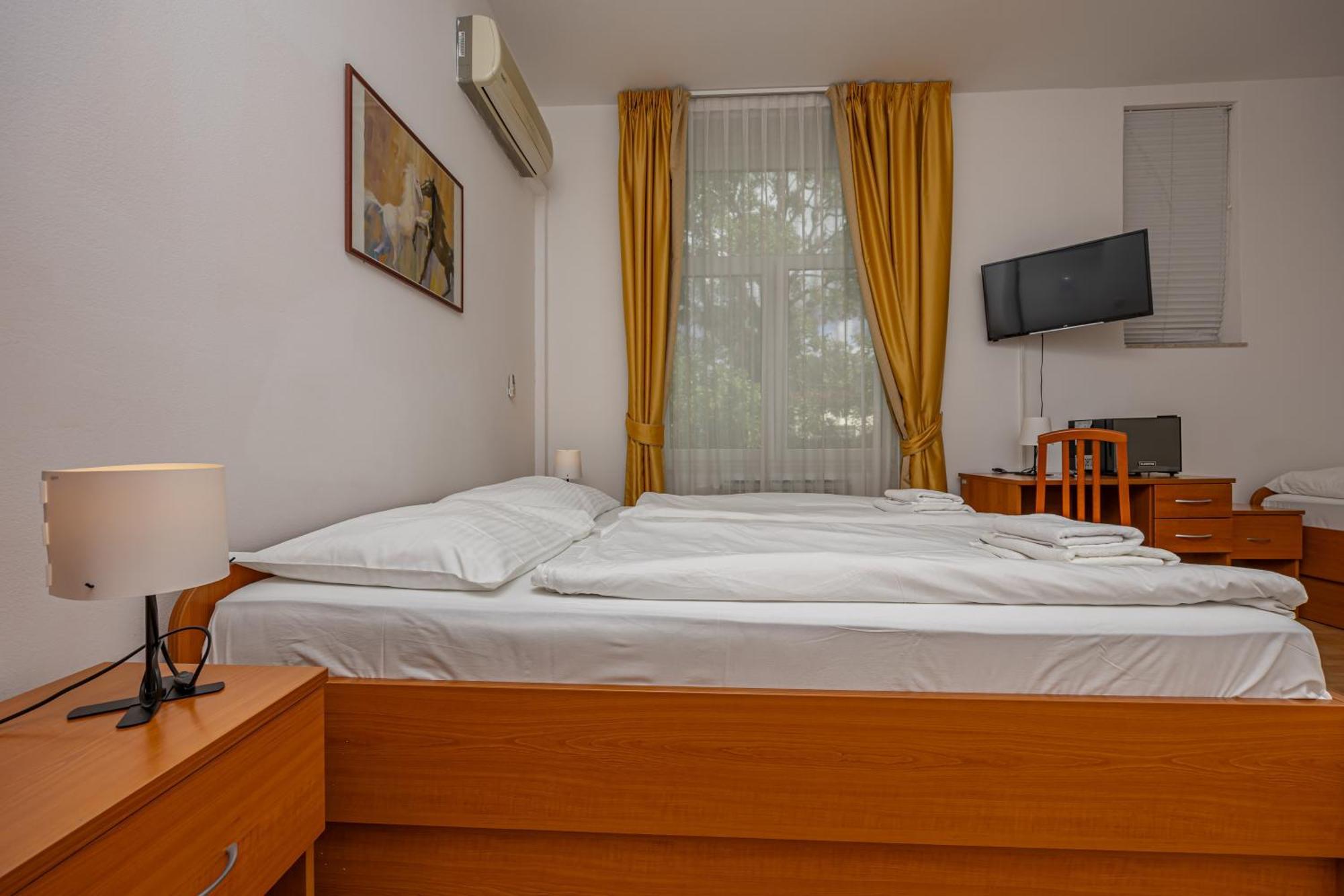 Villa Aurora Crikvenica Exterior photo